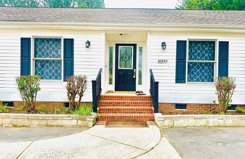 Ballantyne East House | Spacious and Comfortable House