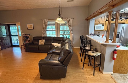 Sloans Valley House | Spacious and comfortable 3-bedroom house in peaceful Somerset, KY. All amenities