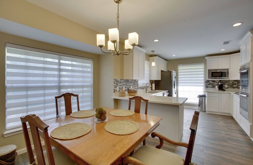 Broadmoor House | Spacious Baton Rouge Home Rental: 12 Mi to LSU!