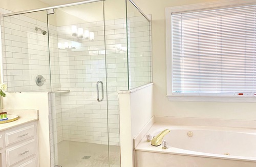 Lawrenceville House | Spacious & Bright 4BR home in wonderful Lawrenceville close to Duluth/Buford