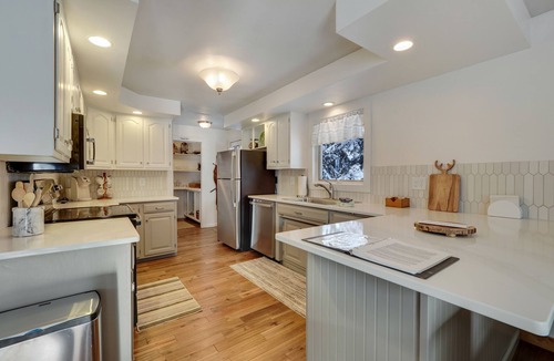 Boyne City House | Spacious, cozy, private setting home close to Boyne Mountain and Deer Lake