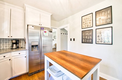 Montreat Cottage | Spacious dog-friendly Montreat cottage with firepit, mountain views, & patio