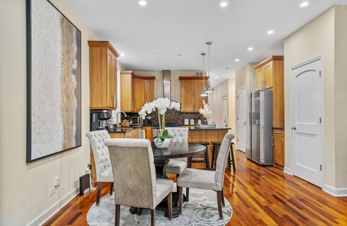 Pulaski Park Condo | Spacious Duplex - 4BD/3BA - Sleeps 12!