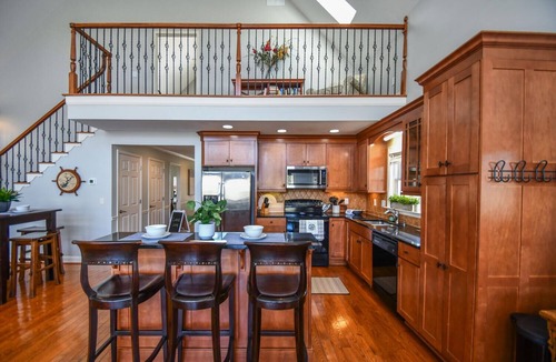 Dawsonville House | Spacious Home Family & Pet Friendly near Wineries and Outlet Mall