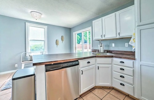 Manistee House | Spacious Home near Downtown, River Walk, and Beach