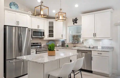 North Port House | Spacious Home near Warm Mineral Springs and Beaches