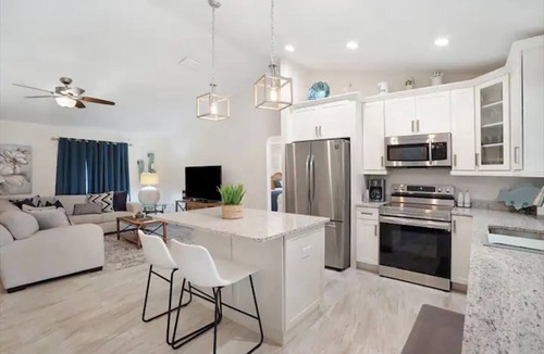 North Port House | Spacious Home near Warm Mineral Springs and Beaches