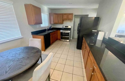 Farmington Hills House | Spacious home centrally located!