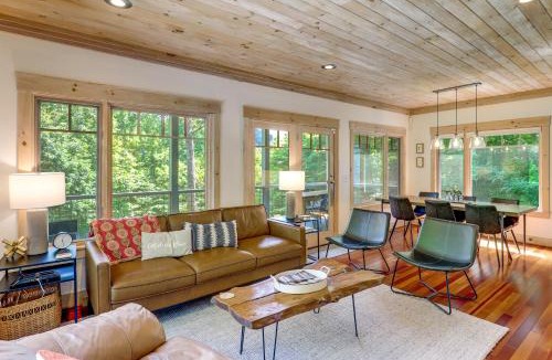 Laurel Ridge House | Spacious Home w/Hot Tub & Views in Black Mountain