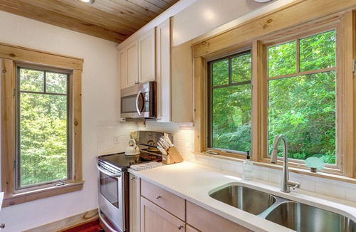 Laurel Ridge House | Spacious Home w/ Hot Tub & Views in Black Mountain