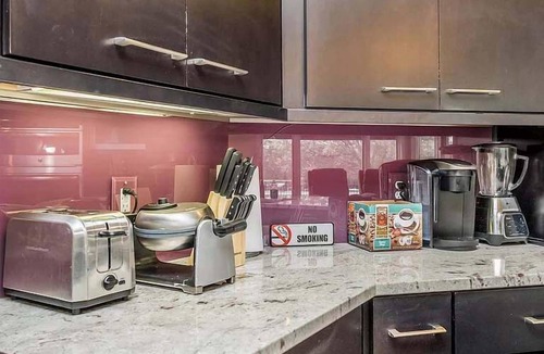 Carmel House | Spacious home with pool and BBQ grill