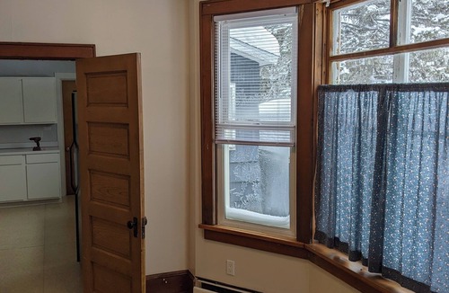 Calumet House | Spacious House in the Heights in a quiet Calumet neighborhood