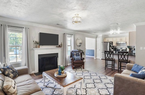 Lexington House | Spacious King Suite w/Game Room, Fire Pit & Patio