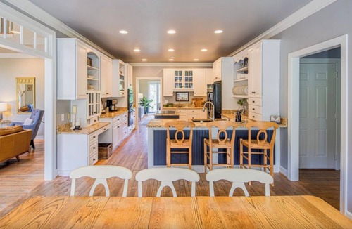 Round Hill House | Spacious Loudoun Wine Country Retreat: Hot Tub, Mountain Views, Family-Friendly