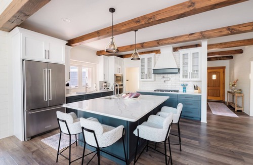 West Union House | Spacious Luxury Lakefront Home w/Hottub, & Gym Near Clemson