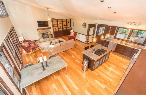 Lake Junaluska House | Spacious, Newly Renovated, Lake Junaluska Home surrounded by woods; pet friendly