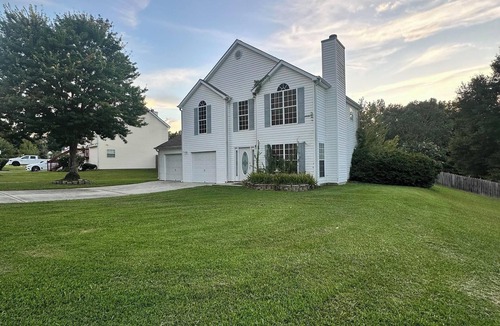 Jonesboro House | Spacious Oasis: 15 Minutes from Atlanta Airport!