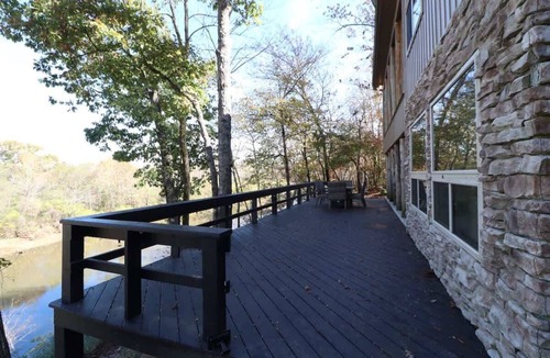 Amity House | Spacious Retreat on Caddo River, Amity