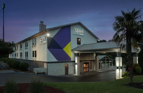 Cumberland Hotel | Spark by Hilton Atlanta Cumberland Ballpark