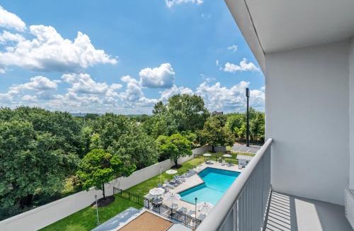 Downtown Chattanooga Hotel | Spark by Hilton Chattanooga Downtown