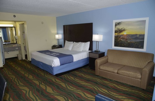 Kodak Hotel | Spark by Hilton Kodak