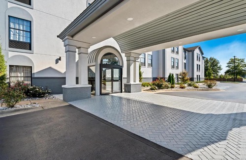 North Little Rock Hotel | Spark By Hilton North Little Rock