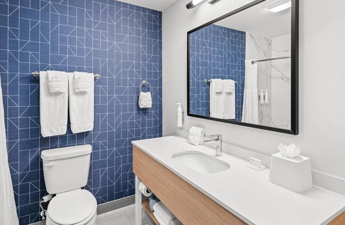 North Little Rock Hotel | Spark by Hilton North Little Rock