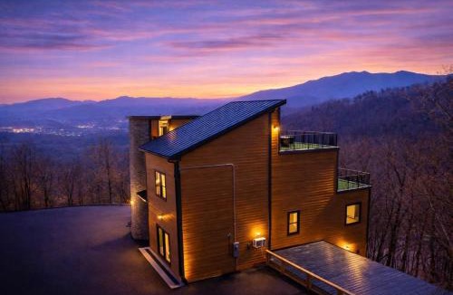 Chalet Village House | SPECIAL Luxury Manor Hot Tub Pool Ober Views