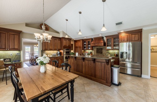 South Beach House | SPECTACULAR BEACH HOUSE, HEATED POOL, JACUZZI, CHEF'S KITCHEN.LUXURY & PRIVACY!