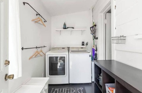 East Side House | Splendid Gem Grant Park ATL LOCAL
