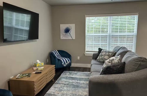 Powell House | Spokes & Stays - Minutes to Trails & Downtown!