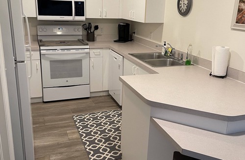 Vanderbilt Beach Condo | Spotless & Spacious! Walk to Delinor-Wiggins State Park/Vanderbilt Beach