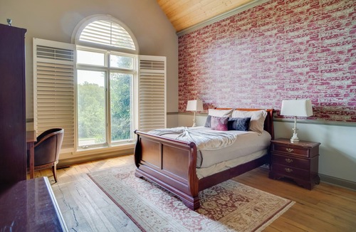 Goodlettsville House | Sprawling Tennessee Home on 20 Acres!