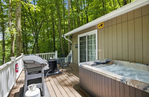Gatlinburg - Pigeon Forge Ski Chalet | Spring Creek Cottage chalet