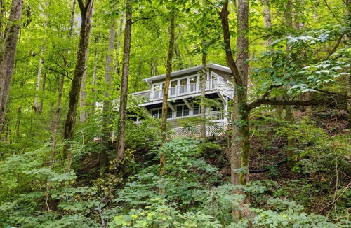 Gatlinburg - Pigeon Forge Ski Chalet | Spring Creek Cottage chalet