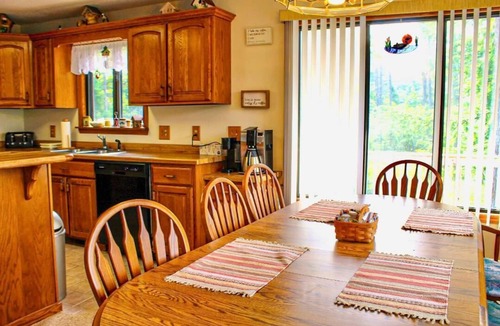 Toivola House | SR/SL Two Lakefront Homes w/Sauna, Decks, Sleeps 16 – Perfect for Families