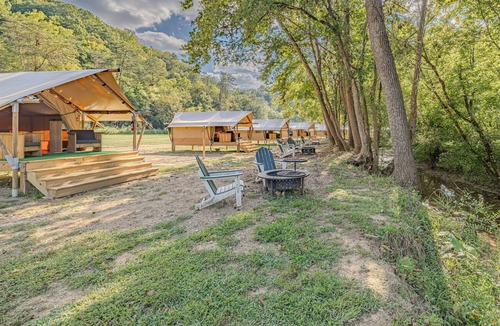 Newport RV Rental | Stargazing Paradise:Luxury Tent|Pet-Friendly