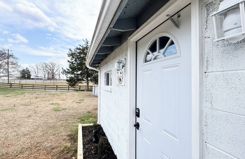 Asheboro Cottage | Stay at the Cottage by the Zoo just 2 miles from the NC Zoo