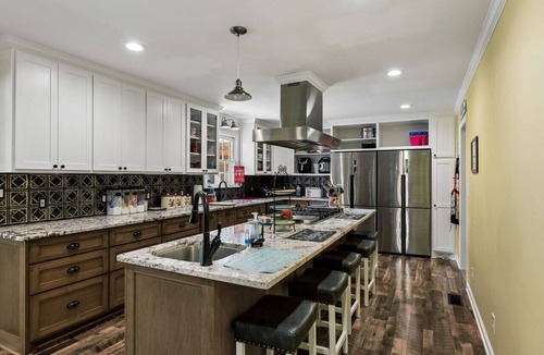 Hickman House | Stay Awhile Farm Retreat