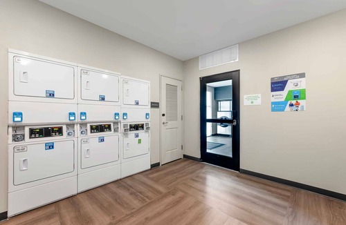 Asheville House | Stay Comfortably: 2 Spacious Rooms Kitchen Perfect for Family Extended Stays