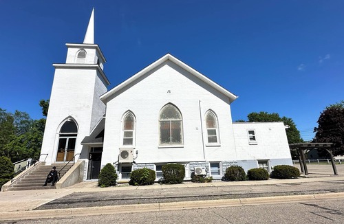 Cass City Apartment | Stay in a Converted Church private bathroom king bed 70” TV Wi-Fi keyless entry