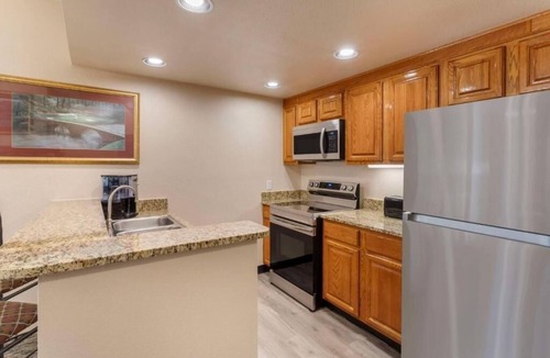 Pittman Center Hotel | Stay Steps from Nature in a Balcony Suite by Park Trails