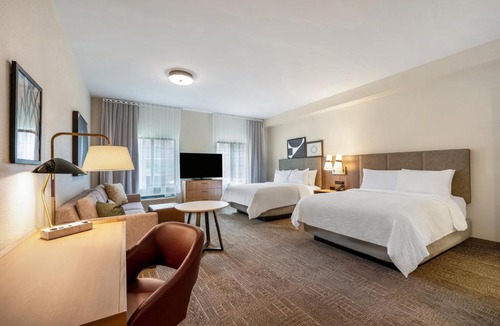 Drayton Plains Hotel | Staybridge Suites Detroit North - Royal Oak by IHG