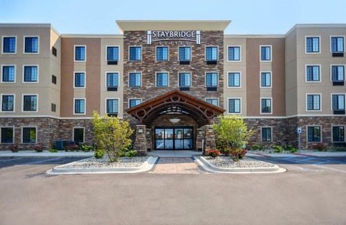 Holland Hotel | Staybridge Suites - Holland by IHG