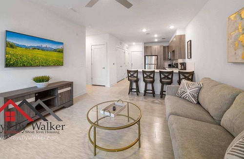 Midtown Condo | StaysByWalker Modern Urban 2BR! Gym/Pool/King Beds