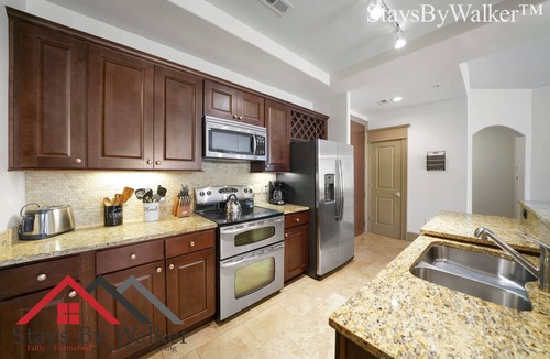 SouthPark Condo | StaysByWalker SouthPark 2BR! KingBeds, Pool, Gym