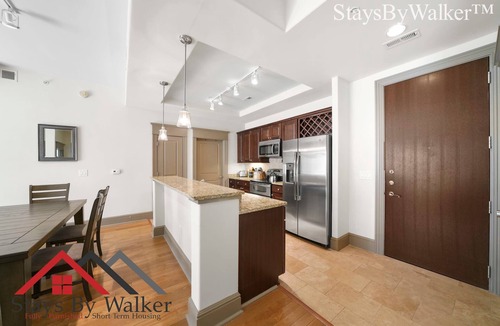 SouthPark Condo | StaysByWalker SouthPark 2BR! KingBeds, Pool, Gym