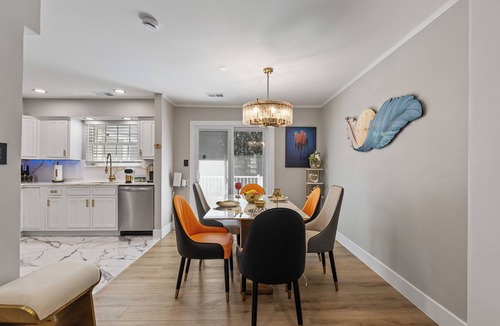 Lake Ridge Condo | Step into Absolute luxury, Smart Home- We welcome long stay