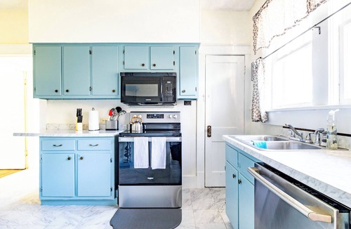 University District House | Steps from U of M | Desk, TV in each bedroom