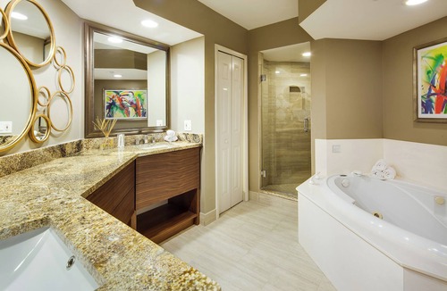 South Island Hotel | Steps to Beach | Pool & Free Parking Included!